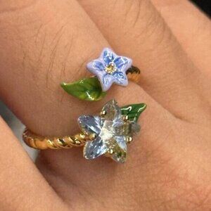 LES NEREIDES Faceted star and blue jasmine flower adjustable you and me ring